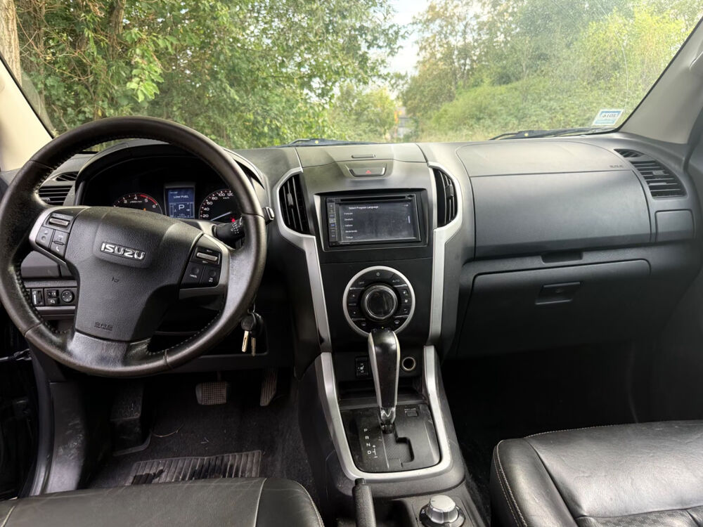 D-Max DMAX Double cabine 2.5 L D 163cv automatique camera hard top 2015 occasion 39140 Bletterans