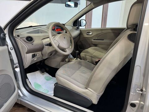 Twingo TWINGO 1.2E 75CV 3PORTES BVA PREMIERE MAIN SUIVI 2012 occasion 39140 Bletterans