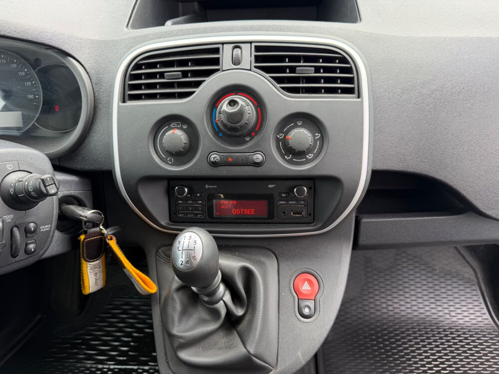 Kangoo KANGOO 1.5 dci FOURGON MAXI 110CV 2 PLACES CLIM ALLU ATTE 2015 occasion 39140 Bletterans