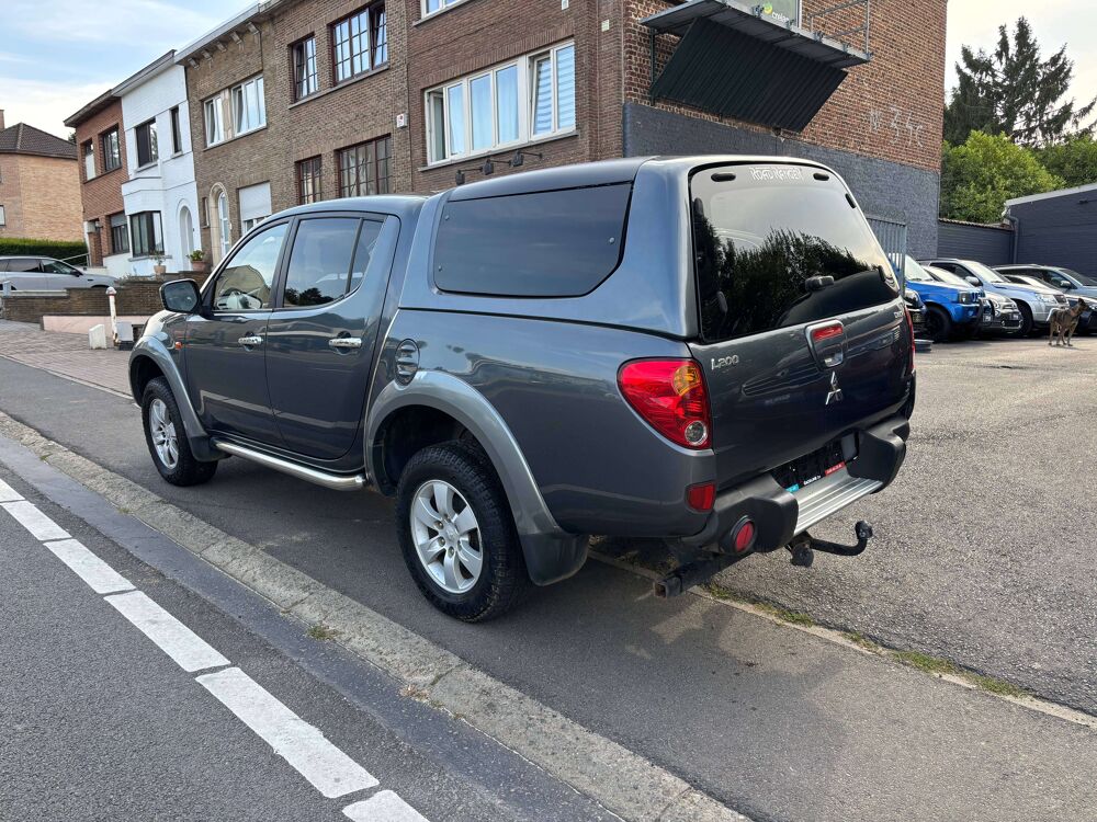 L200 DOUBLE CABINE 2.5 DI-D 180cv bv6 4WD Intense entreti 2008 occasion 39140 Bletterans