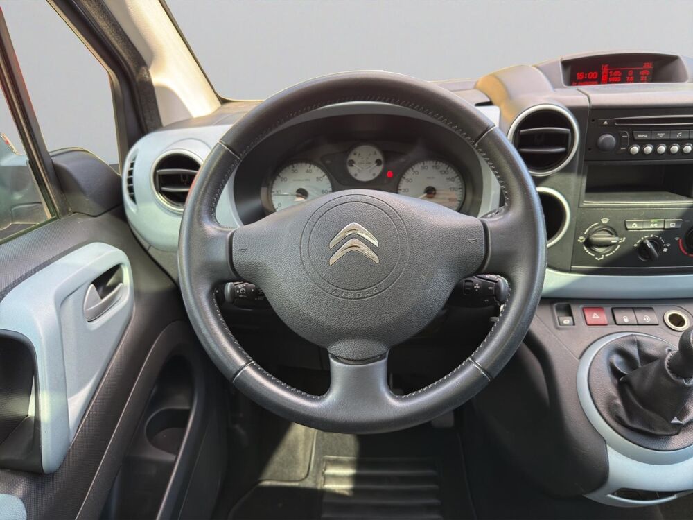 Berlingo BERLINGO 1.6 hdi 115cv multispace clim toit pano 2012 occasion 39140 Bletterans