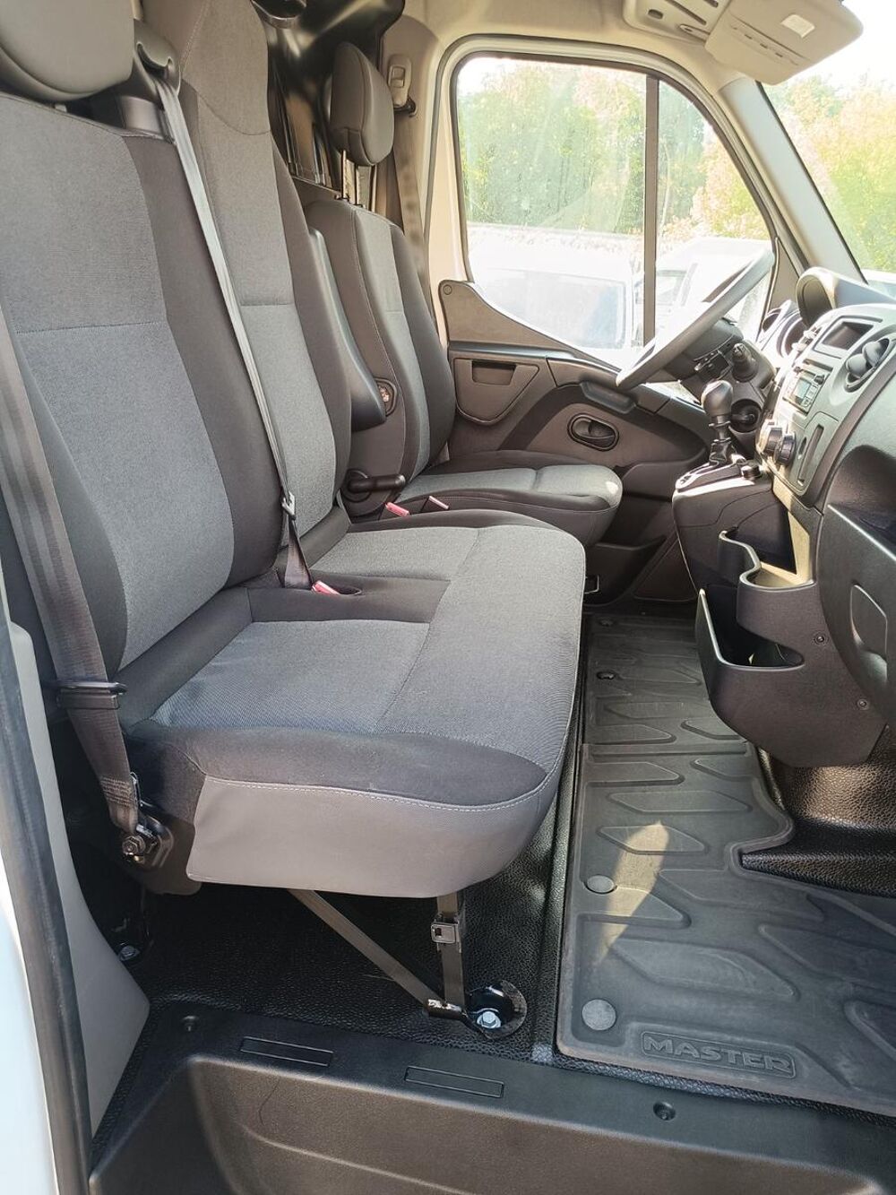Master MASTER III 2.3L 130CV l2h2 clim regul attelage CD 2019 occasion 39140 Bletterans