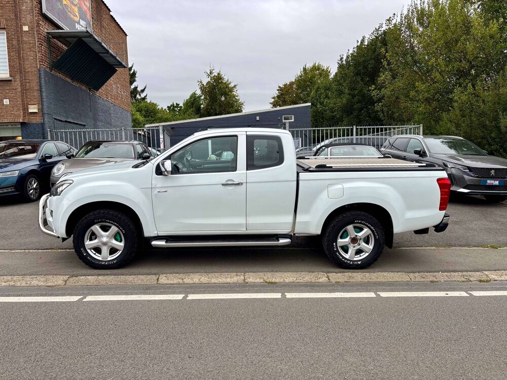 D-Max DMAX 2.5 d 163cv 4x4 bv6 Ext Cab 4 places clim auto attelag 2014 occasion 39140 Bletterans