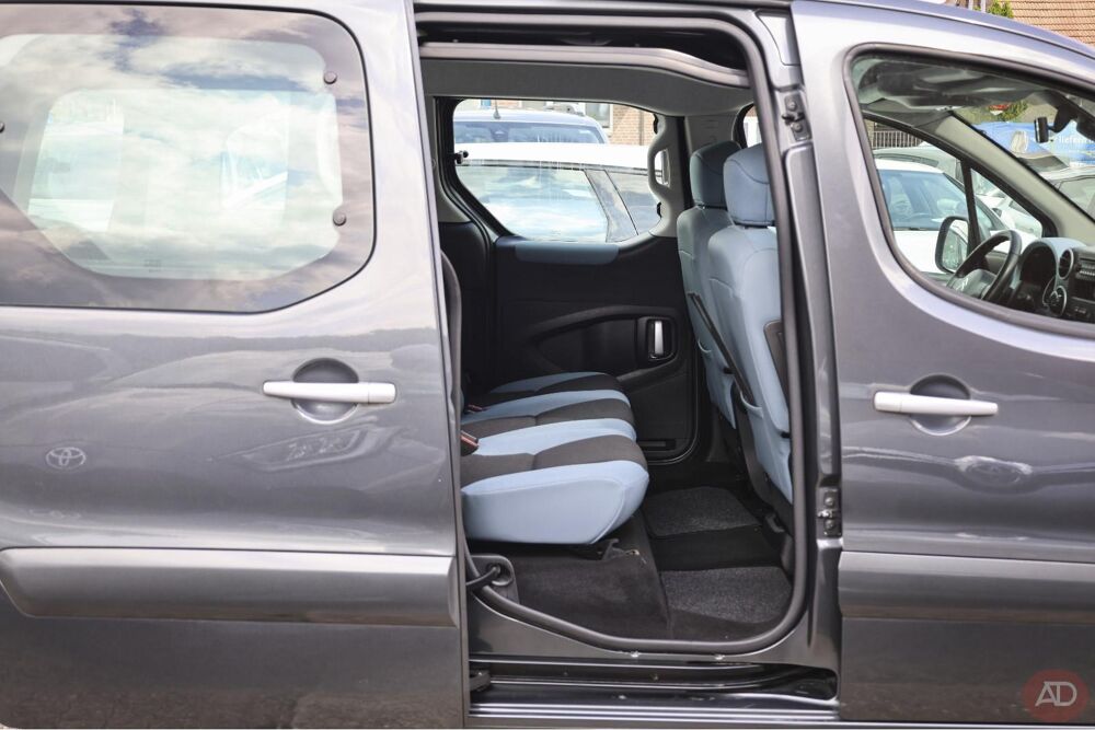 Berlingo BERLINGO 1.6 HDI 92CV BOITE AUTO MULTISPACE CLIM REGUL 2014 occasion 39140 Bletterans