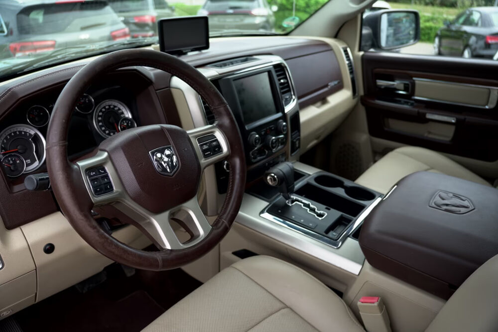 RAM 1500 1500 LPG AHK Kamera Sitzbel&uuml;ftung Navi Pano 2013 occasion 39140 Bletterans