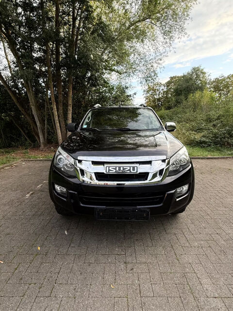 D-Max DMAX Double cabine 2.5 L D 163cv automatique camera hard top 2015 occasion 39140 Bletterans