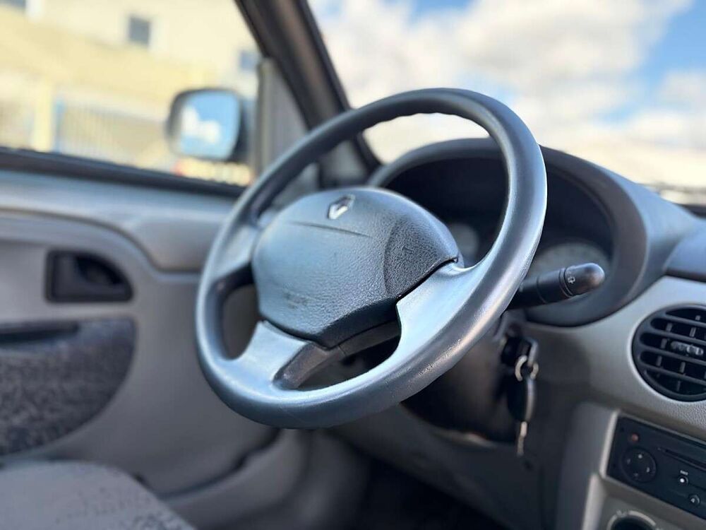 Kangoo KANGOO Expression 1,9 dCi 4x4 nur 53.000km** 2004 occasion 39140 Bletterans