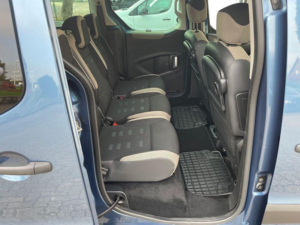 Berlingo BERLINGO hdi 115cv multispace selection 3 sieges ar motrici 2014 occasion 39140 Bletterans