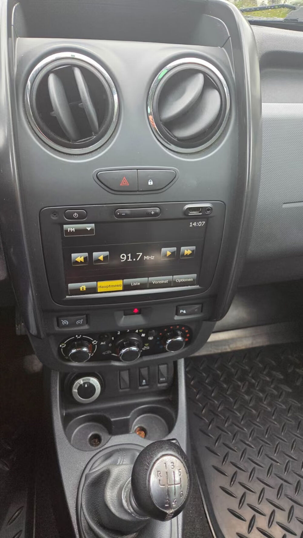 Duster DUSTER 1.5 dci 4x4 110cv gps clim pdc cuir regum 2014 occasion 39140 Bletterans