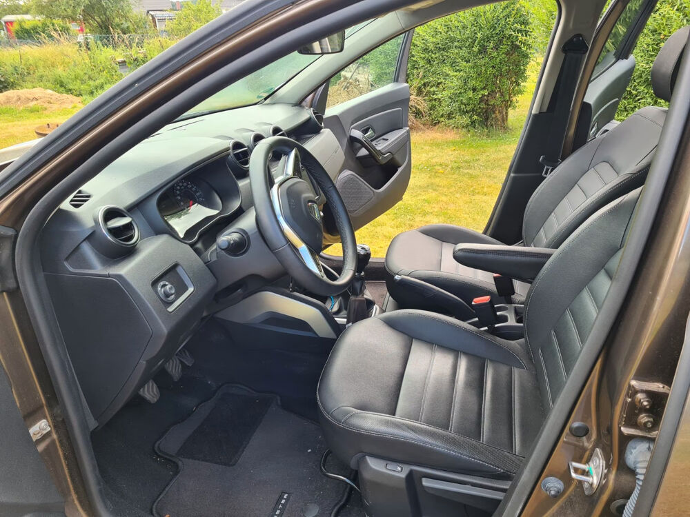 Duster DUSTER II 1.5 dci 116CV 4x4 PRESTIGE GPS PDC SIEGES CHAUF 2019 occasion 39140 Bletterans