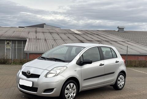 Toyota Yaris YARIS 1.0E 70CV 5 PORTES CLIM SERIE COOL 2010 occasion Bletterans 39140