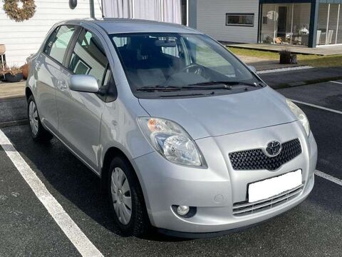 Yaris YARIS 1.3i VVT-i 16v 90cv Linea Luna distrib chaine 2008 occasion 39140 Bletterans