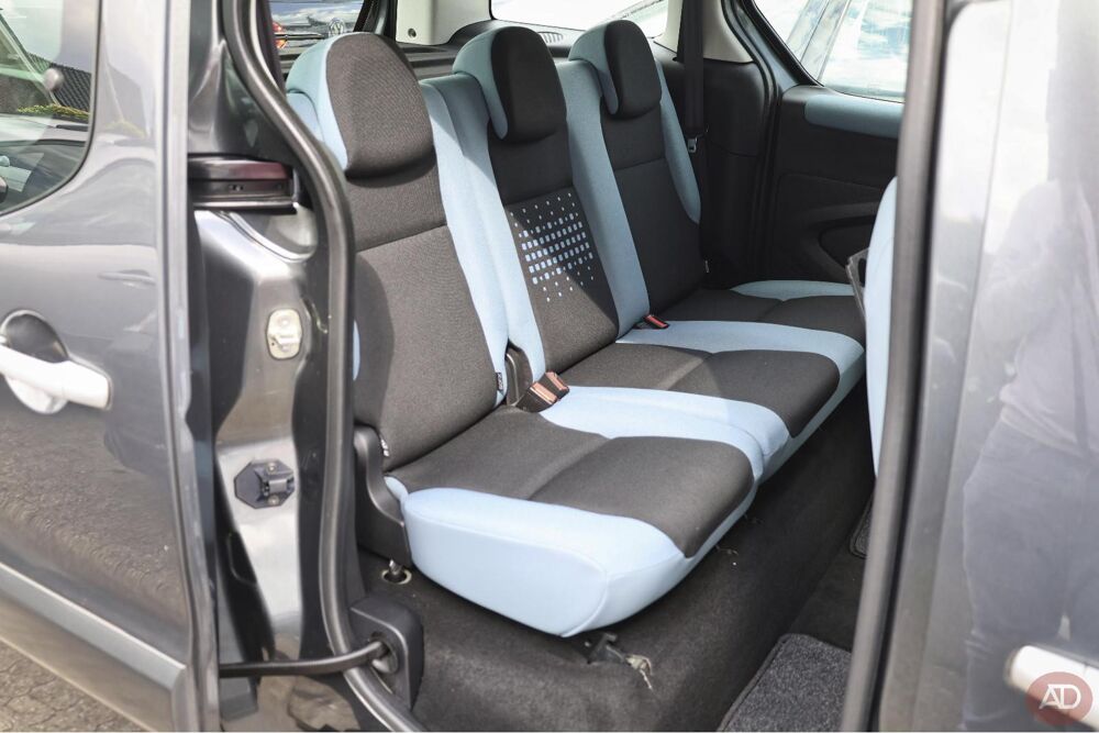 Berlingo BERLINGO 1.6 HDI 92CV BOITE AUTO MULTISPACE CLIM REGUL 2014 occasion 39140 Bletterans