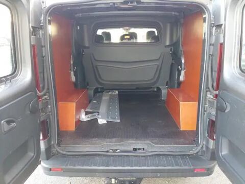 Trafic TRAFIC 1.6 DCI 120CV L2H1 BV6 DOUBLE PORT LAT FOURGON UTILIT 2016 occasion 39140 Bletterans