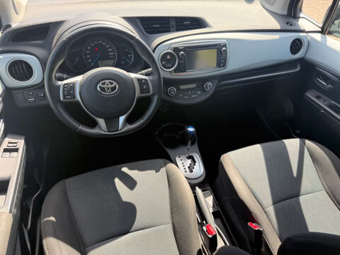 Yaris YARIS Hybrid Life Kamera/Klimaautomatik/LED 2012 occasion 39140 Bletterans