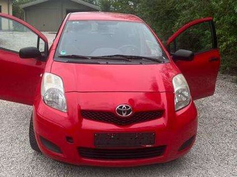 Toyota yaris 1.0i VVT-i 70cv 5 portes Comfort clim di