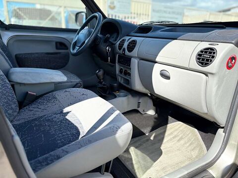 Kangoo KANGOO Expression 1,9 dCi 4x4 nur 53.000km** 2004 occasion 39140 Bletterans