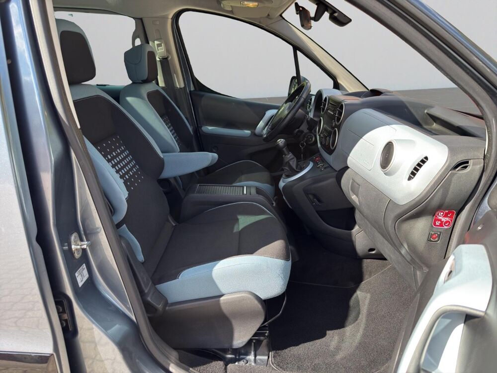 Berlingo BERLINGO 1.6 hdi 115cv multispace clim toit pano 2012 occasion 39140 Bletterans