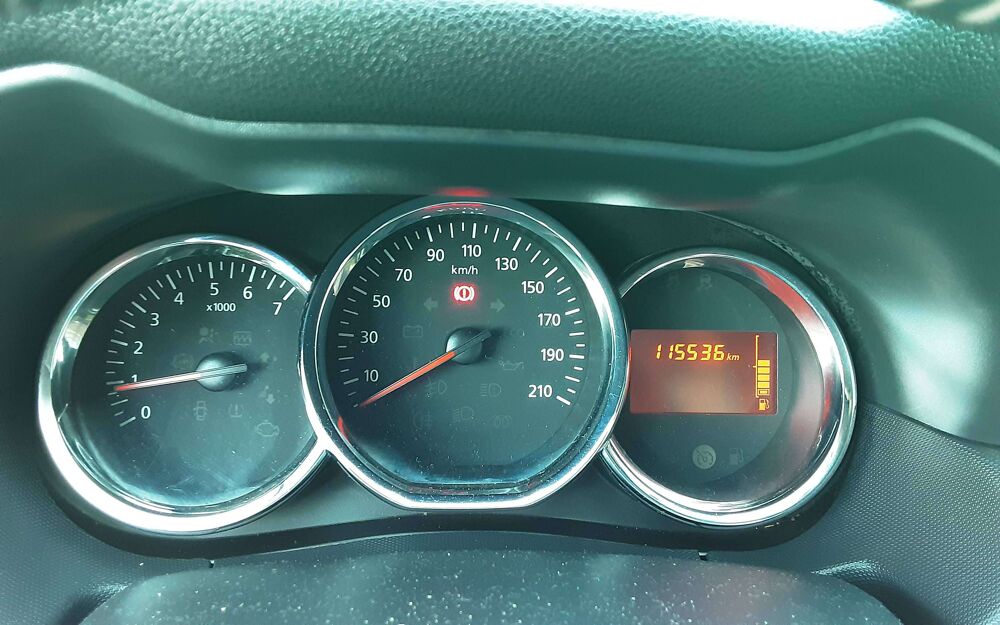 Duster DUSTER 1.5dci 90cv 4x4 clim gps regul cuir attelage distri 2015 occasion 39140 Bletterans