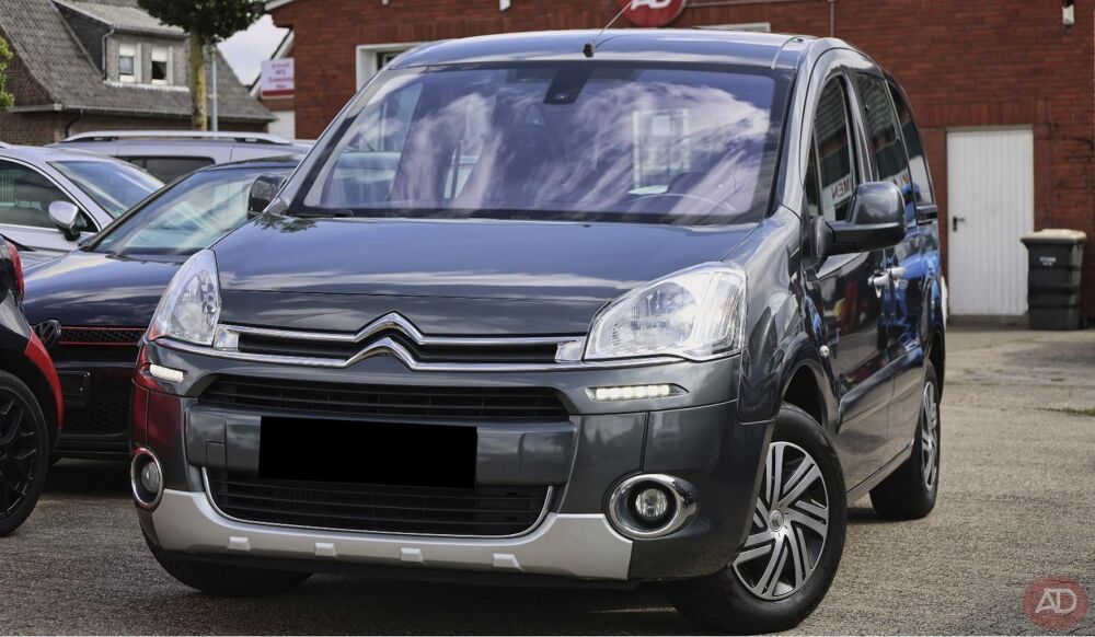 Berlingo BERLINGO 1.6 HDI 92CV BOITE AUTO MULTISPACE CLIM REGUL 2014 occasion 39140 Bletterans