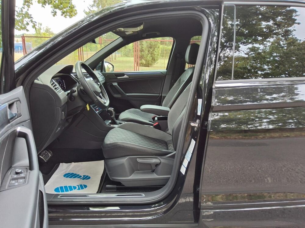 Tiguan TIGUAN R-Line 150cv automatik camera Navi Digital led 1 main 2023 occasion 39140 Bletterans