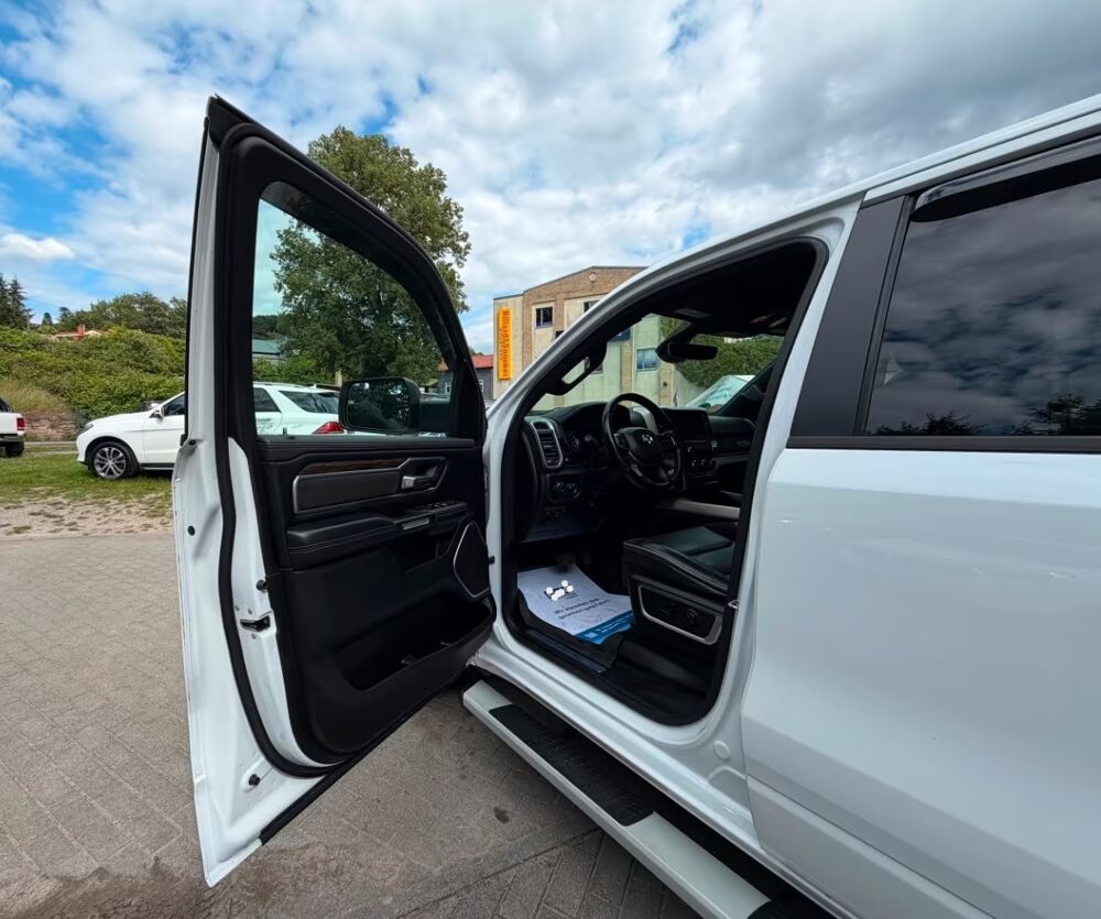 RAM 1500 5,7 HEMI LAIE Apple CarPlay ATTELAGE PACK HIVER 2019 occasion 39140 Bletterans