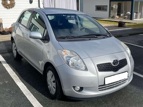 Annonce voiture Toyota Yaris 6990 €