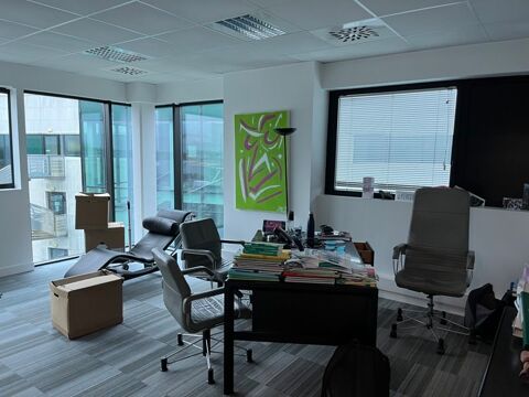 Murs commerciaux 848000 33370 Artigues pres bordeaux