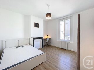  Appartement  louer 7 pices 14 m Tours