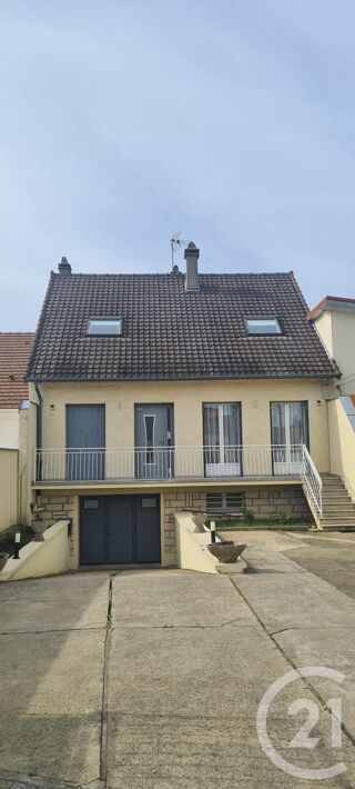  Maison  vendre 8 pices 220 m