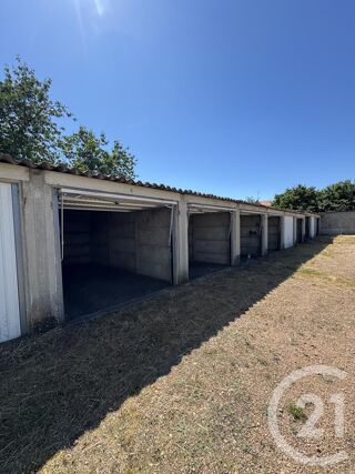  Parking / Garage  louer 15 m