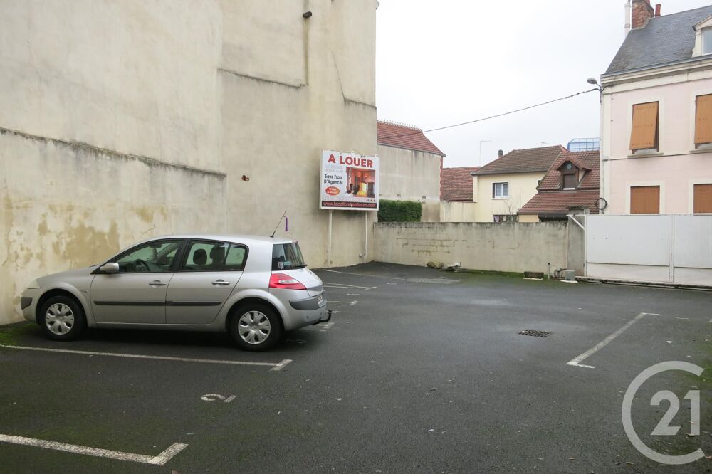 location Parking / Garage - 1 m Montluon (03100)