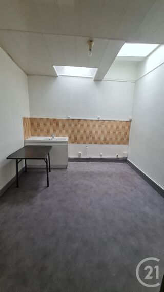  Appartement  louer 2 pices 80 m