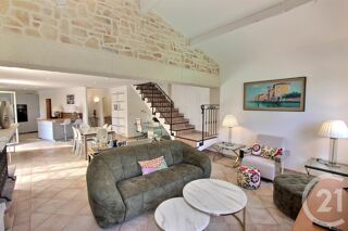  Maison  louer 5 pices 219 m