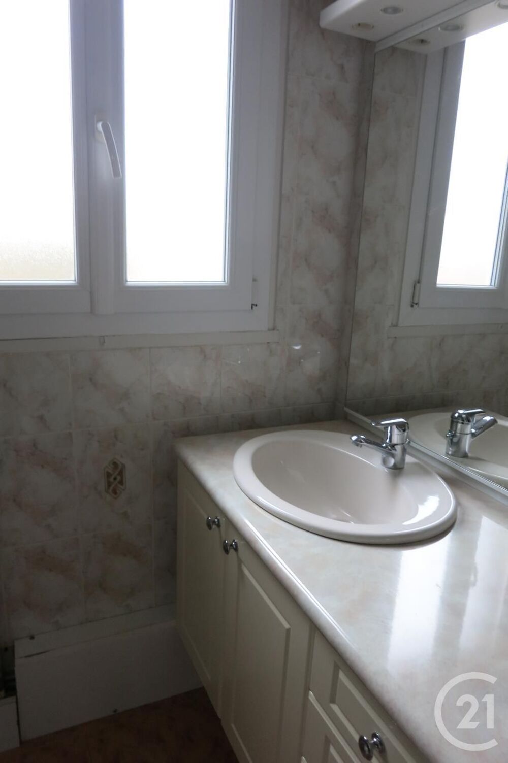 location Appartement - 3 pice(s) - 64 m Montluon (03100)