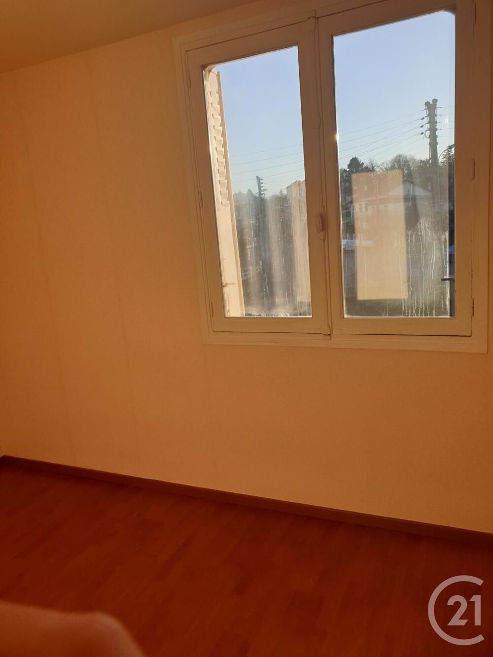 location Appartement - 3 pièce(s) - 48 m² Montluçon (03100)