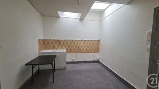  Appartement  louer 2 pices 80 m