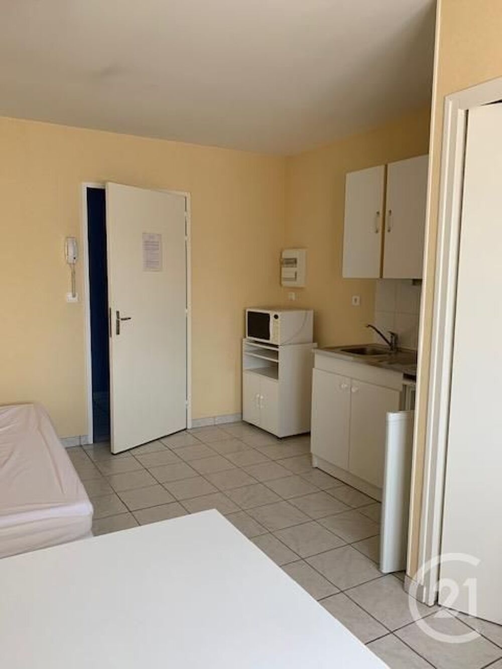 location Appartement - 1 pice(s) - 22 m Montluon (03100)
