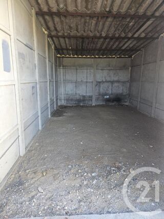  Parking / Garage  louer 16 m