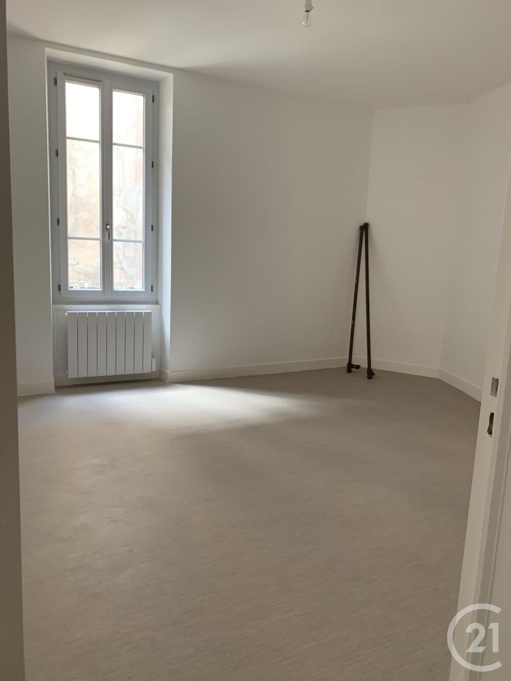 location Appartement - 2 pièce(s) - 56 m² Montluçon (03100)