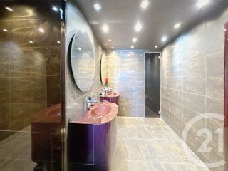  Maison  vendre 7 pices 237 m