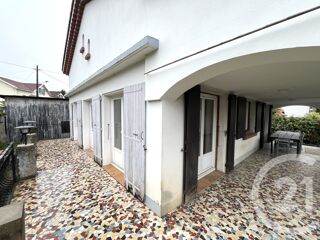  Maison  louer 5 pices 287 m