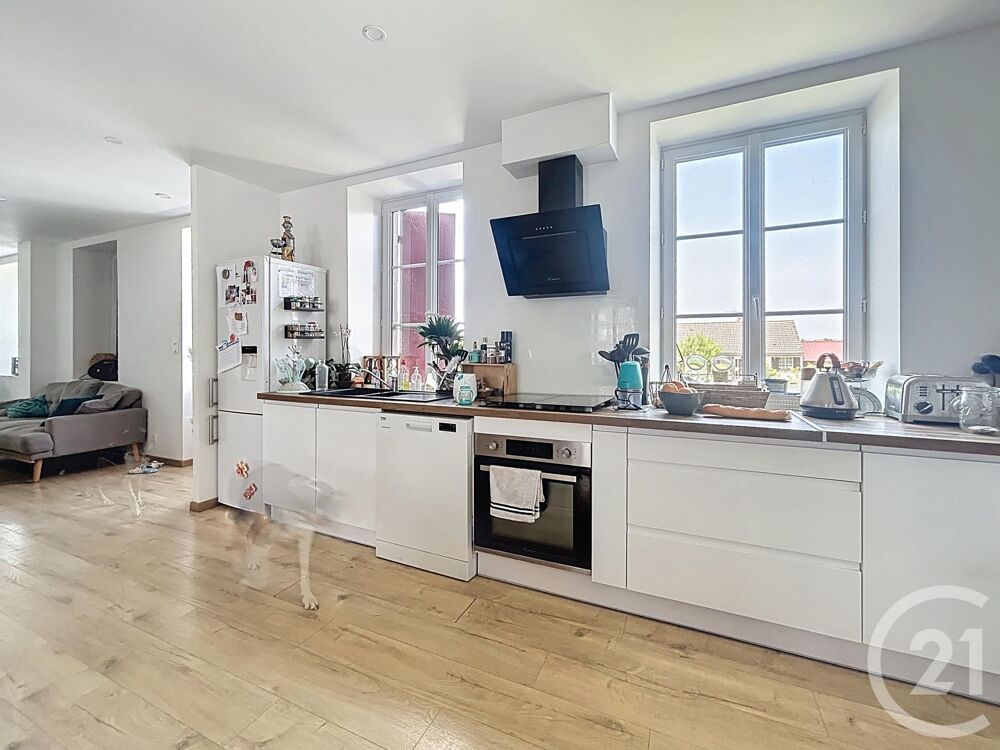 location Maison - 6 pice(s) - 200 m Saint-Grand-de-Vaux (03340)