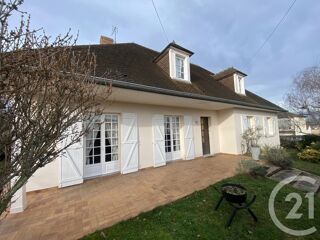  Maison  vendre 8 pices 251 m