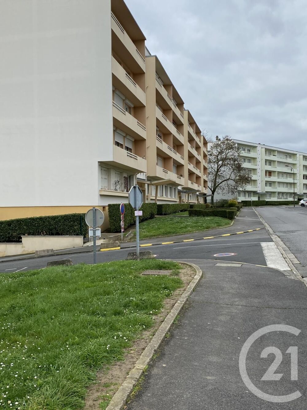 vente Parking / Garage - 14 m Saint-Quentin (02100)