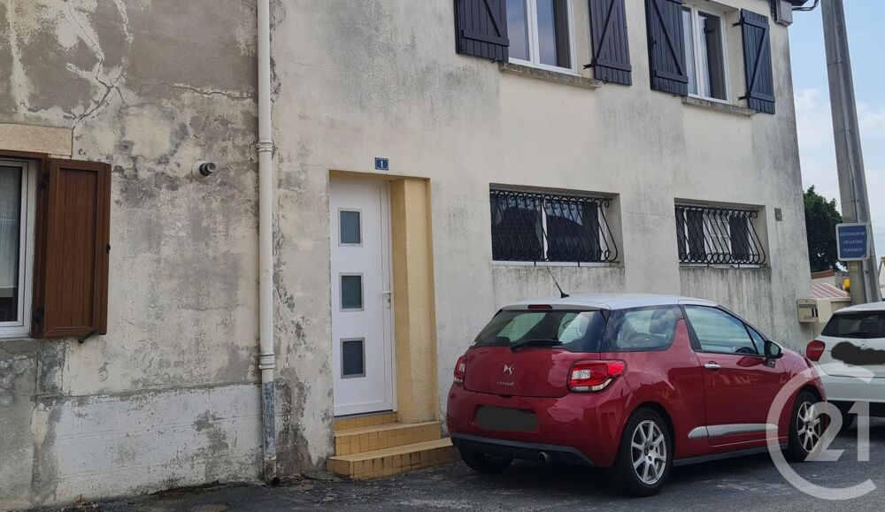 location Maison - 4 pice(s) - 89 m Dsertines (03630)