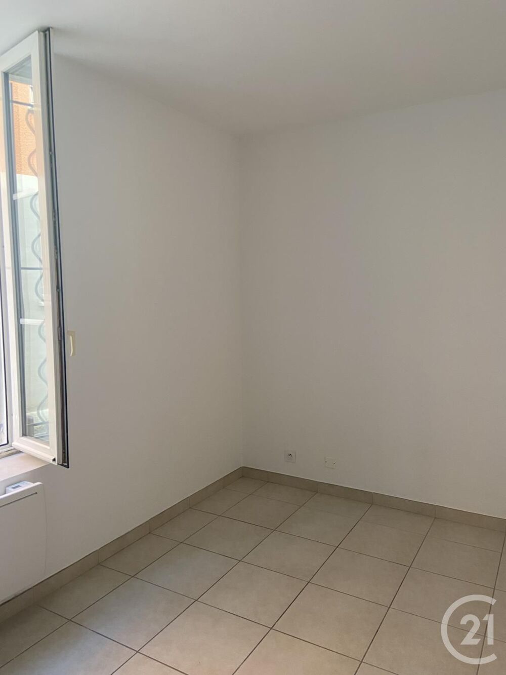 location Appartement - 3 pice(s) - 55 m Nmes (30000)