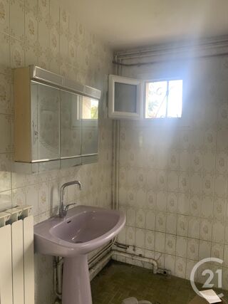  Maison  louer 4 pices 122 m