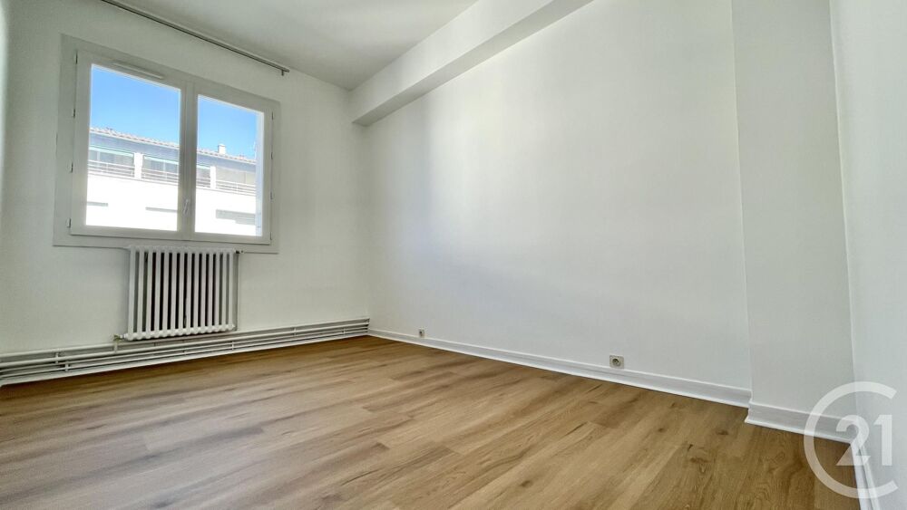 location Appartement - 6 pice(s) - 126 m Prigueux (24000)