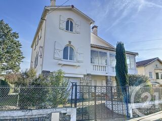  Maison  vendre 6 pices 230 m